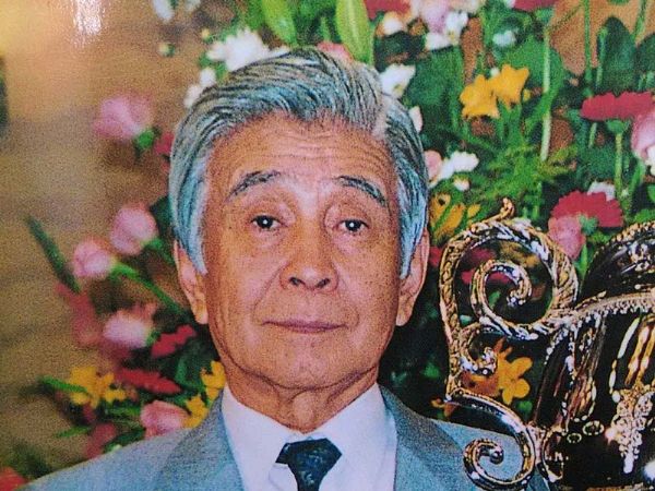 日本高荣誉翔圣称号岩田诚三